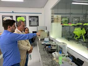 Prefeito Leitinho conhece laboratório de Inovação da sede da multinacional Ambipar, em Nova Odessa